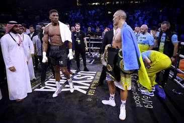 Скандал! Что сказал Джошуа Усику? Наперекор тренерам Энтони вернулся в ринг